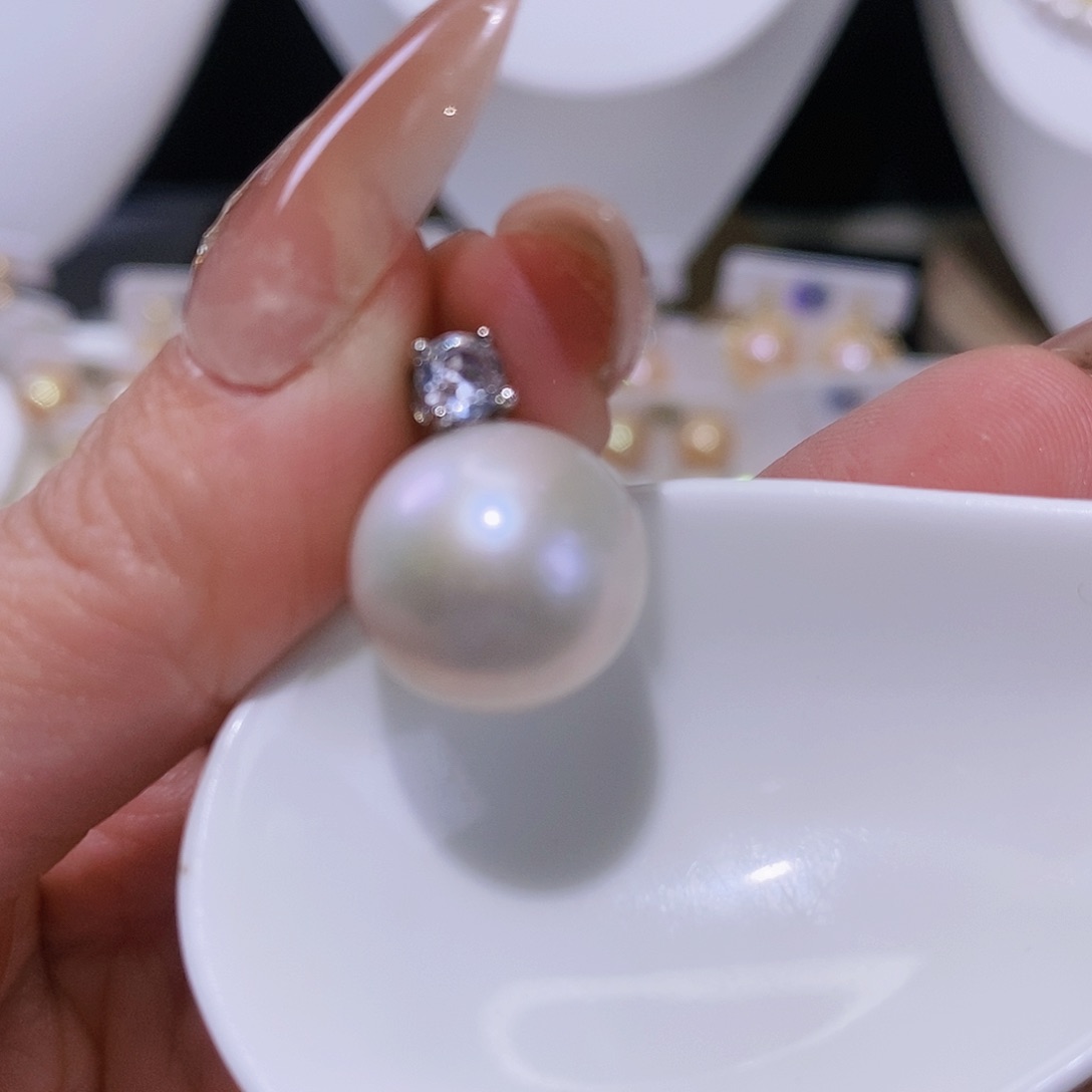 淡水珍珠颈饰合金