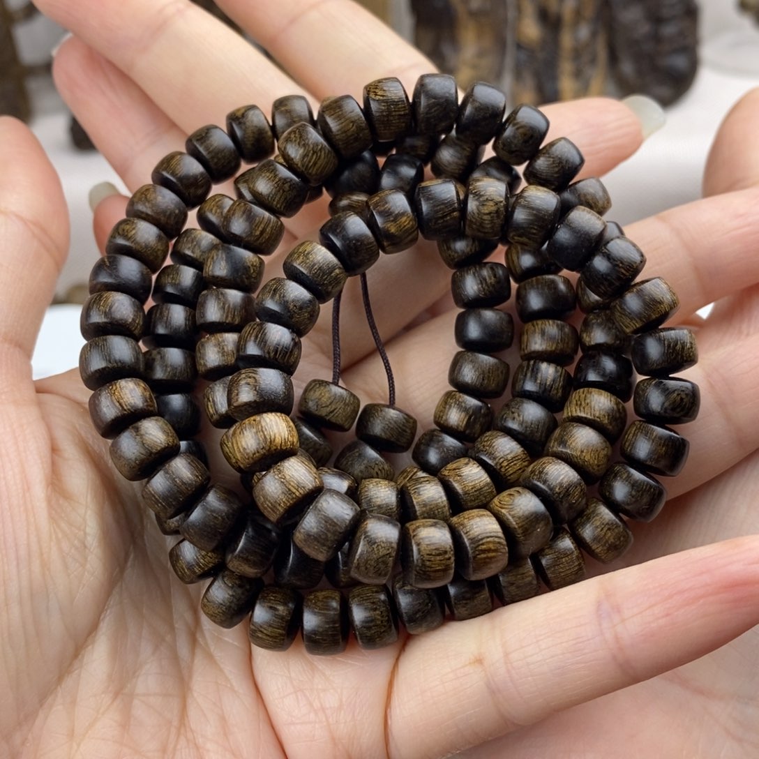 沉香手串越南顺化紫奇楠