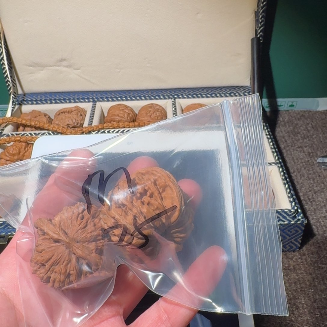 文玩核桃把件M*?8625554856