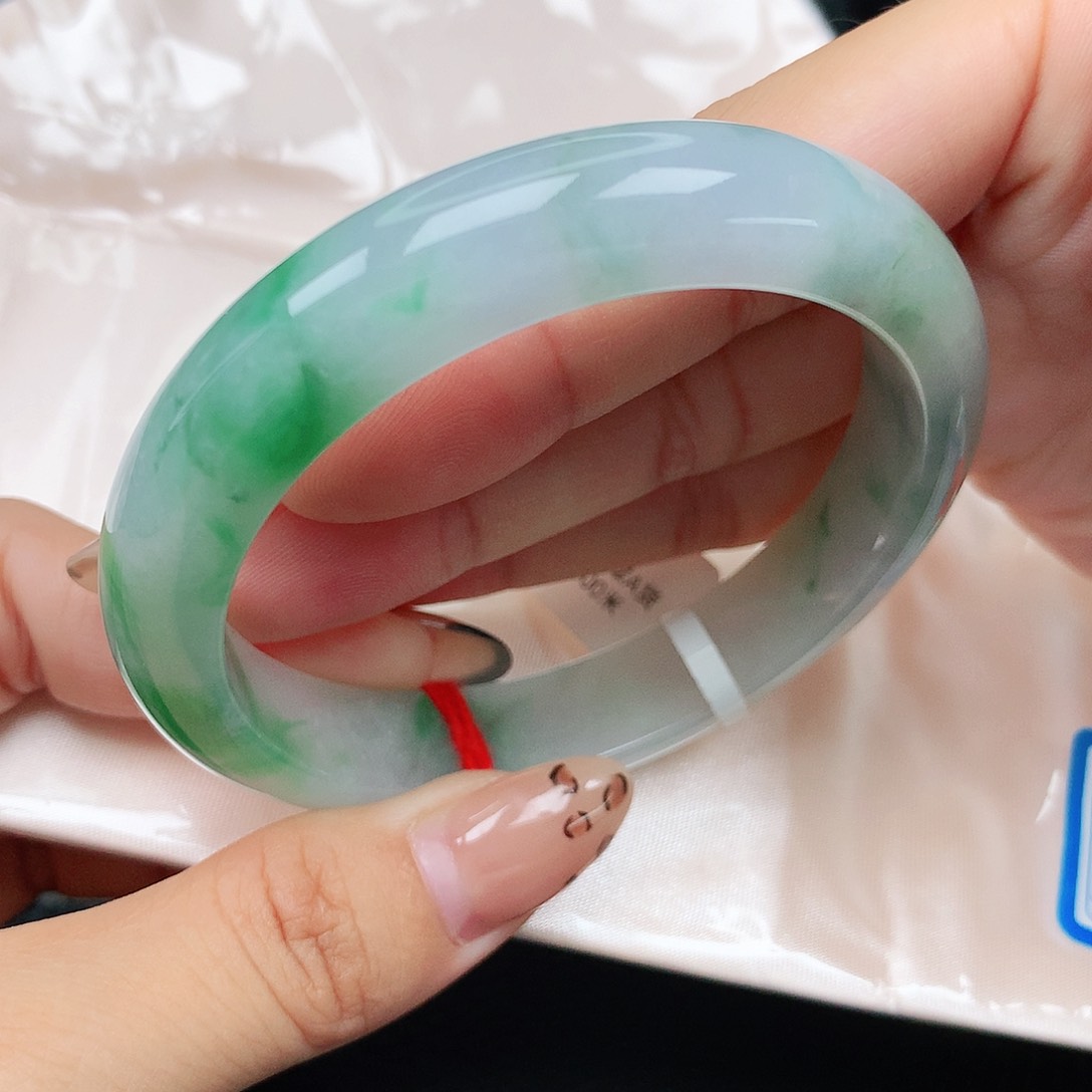 未镶嵌手镯翡翠r****w早