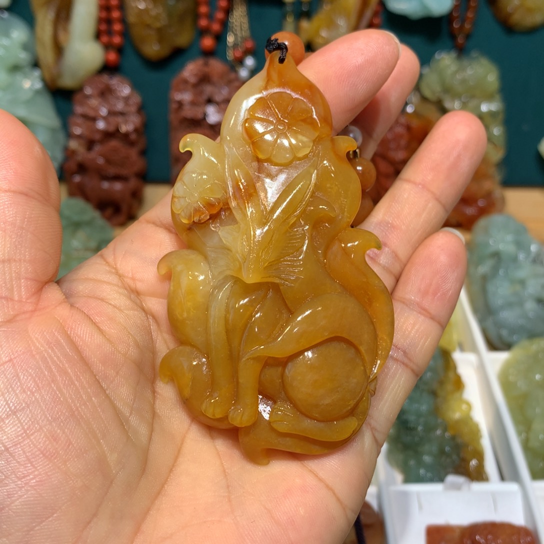 m***㏒蛇纹石玉未镶嵌颈饰