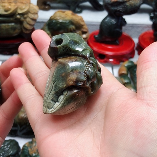 岫岩河磨玉（透闪石质玉）把件未镶嵌