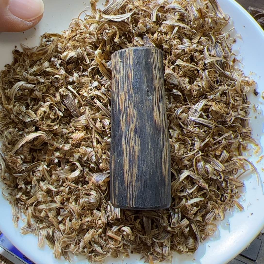 沉香沉香碎屑绿棋素牌9.5克