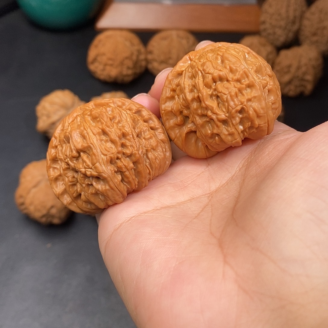 文玩核桃把件球白全品42