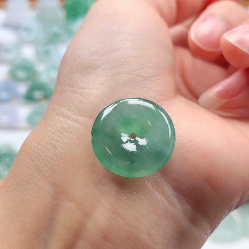 【闪购商品】翡翠吊坠(不含链)未镶嵌