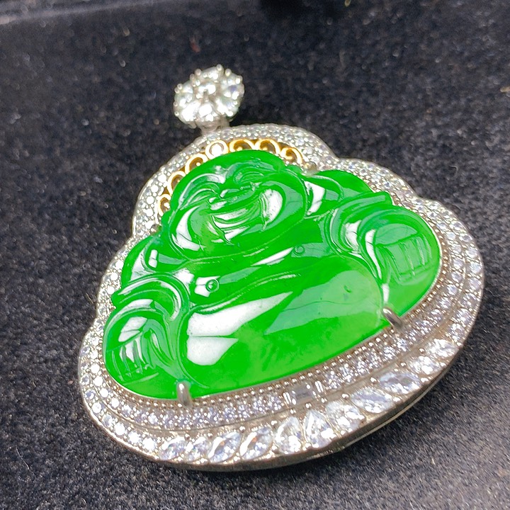 翡翠未镶嵌颈饰色花