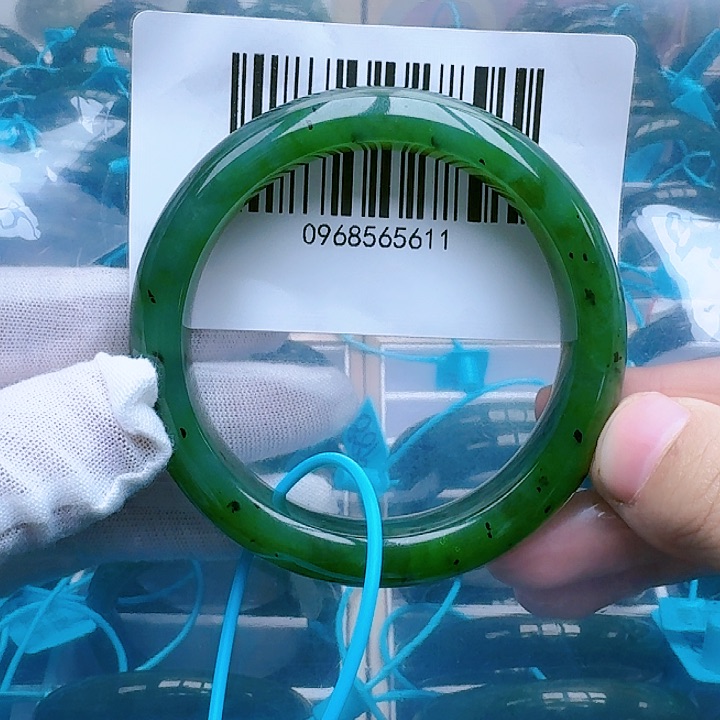 和田玉（碧玉）手镯未镶嵌5859包容