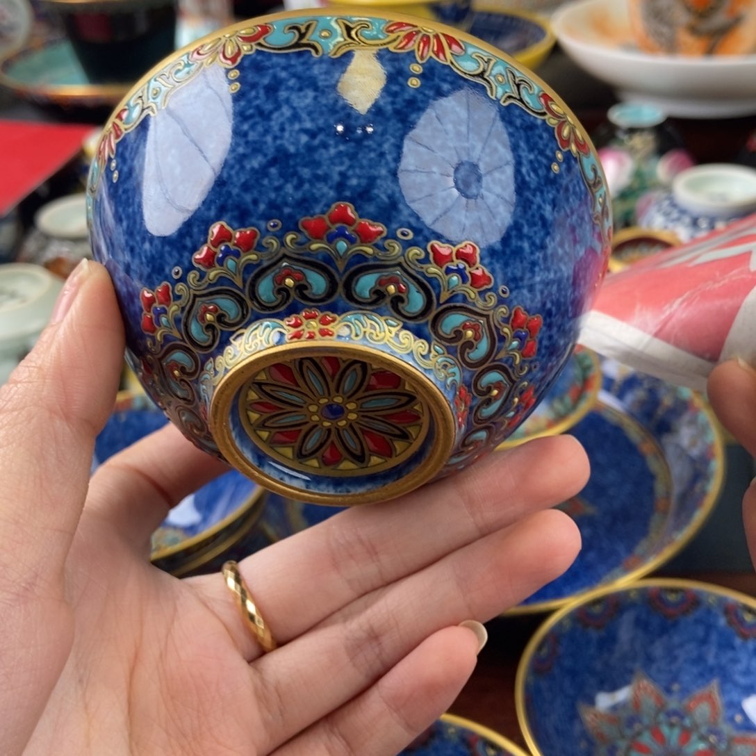 陶瓷艺术家的作品是一种