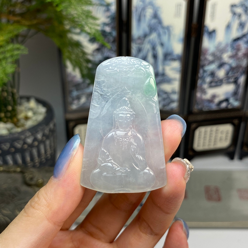 冰种起光飘绿自在观音挂件 天然翡翠A货 