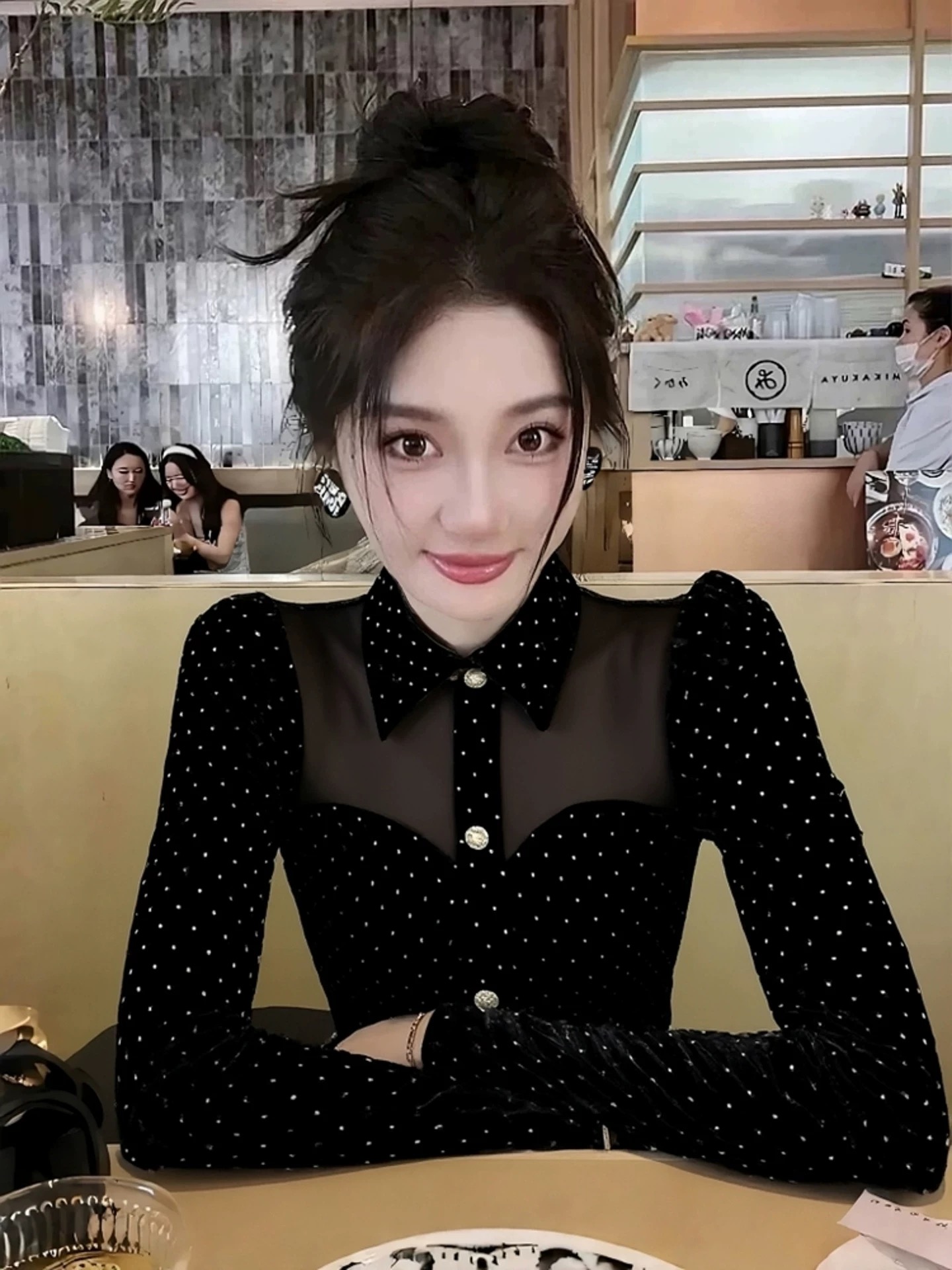 纯欲甜辣妹黑色polo领长袖衬衫女设计感秋冬波点上衣+皮裙套装