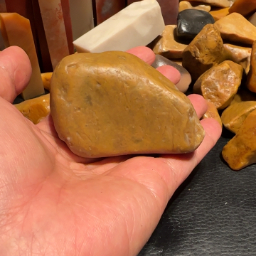 用***8老挝石田黄．．．．．．．．