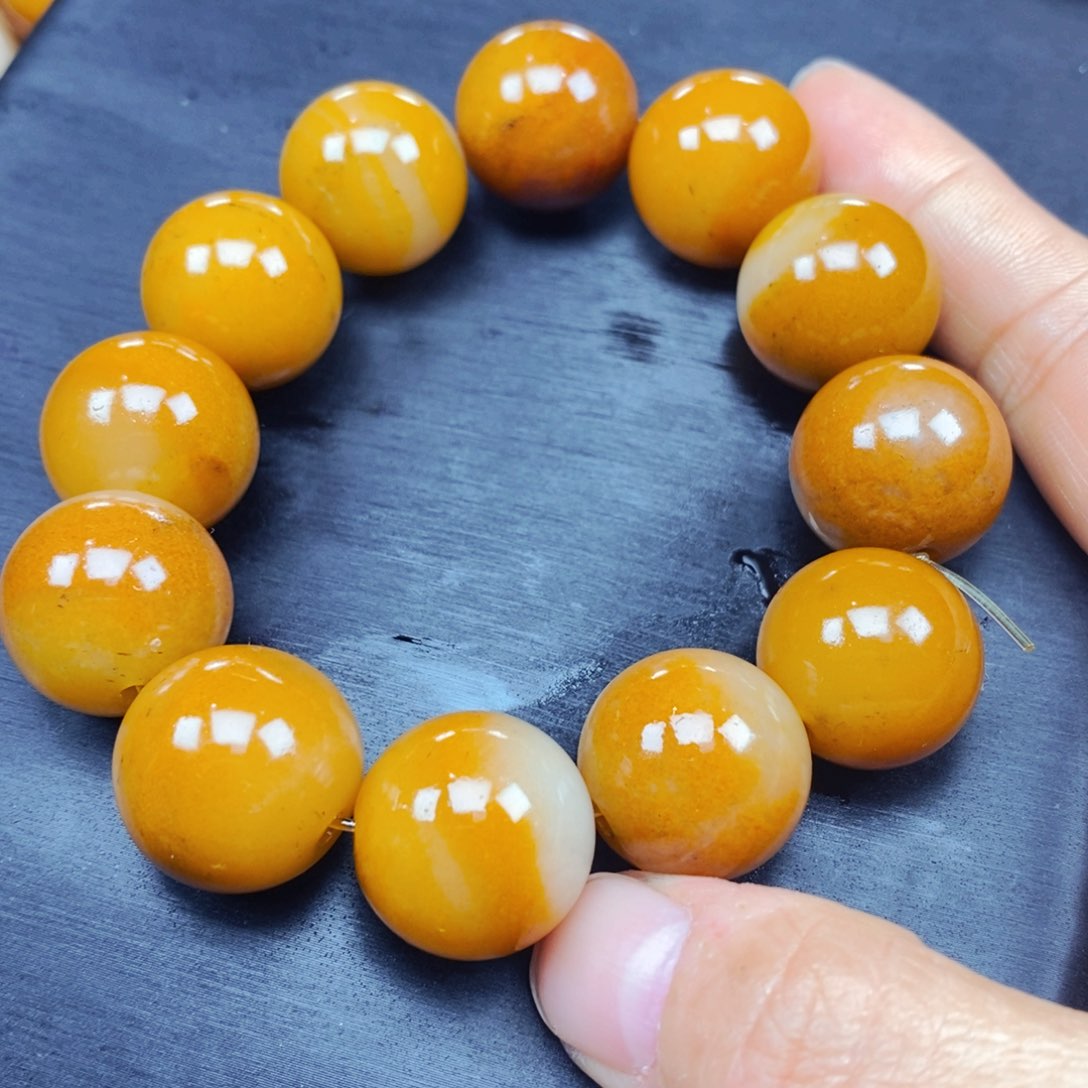 石英质玉（黄龙玉）颈饰未镶嵌