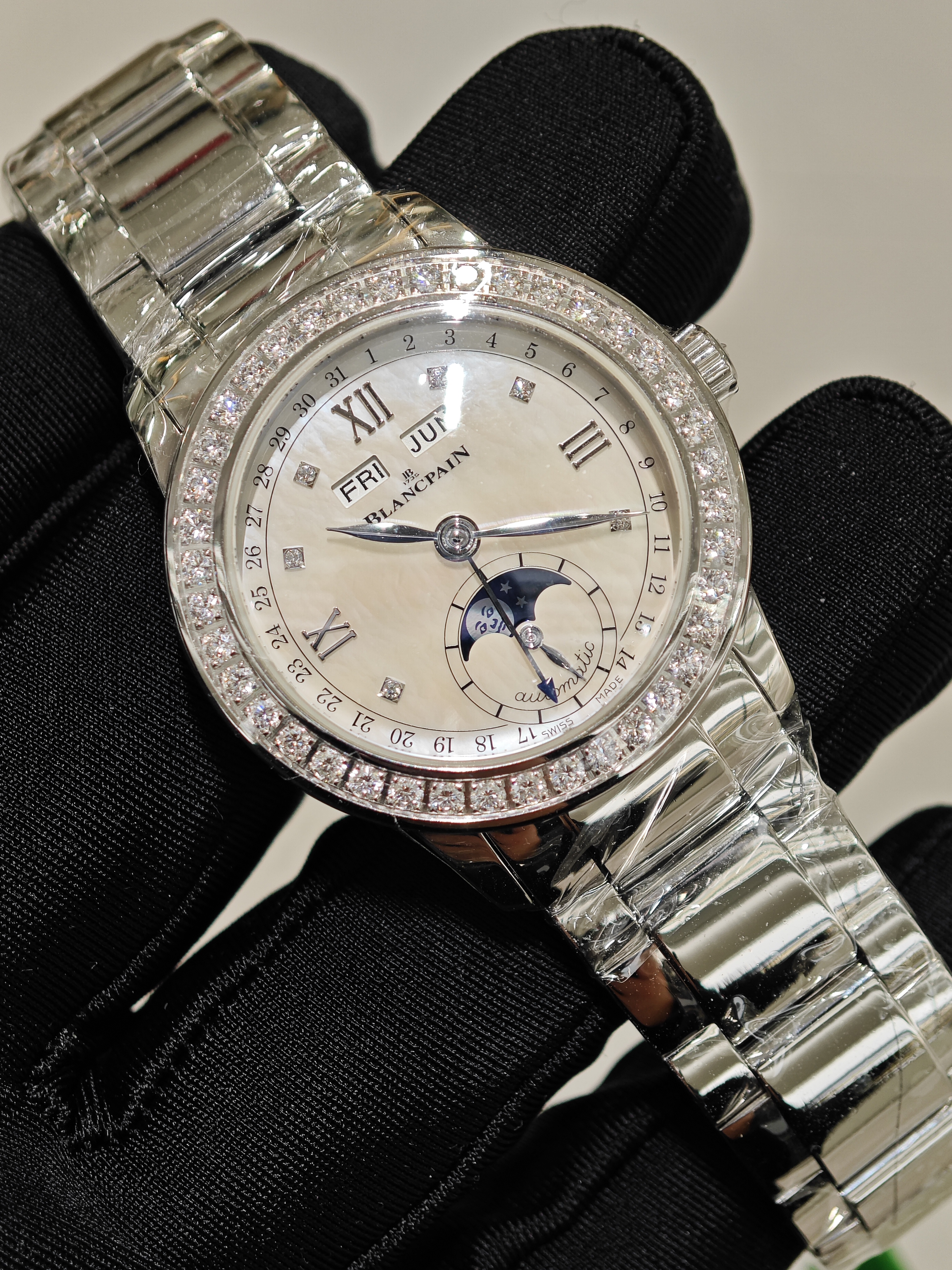 95新 宝珀 单表女装系列2360贝母盘原镶钻女士经典时尚自动机械表