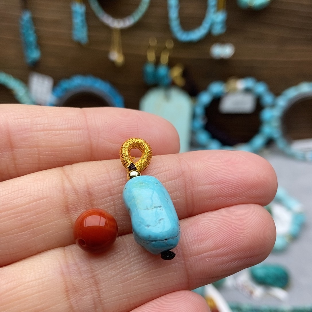 南红玛瑙未镶嵌侧挂