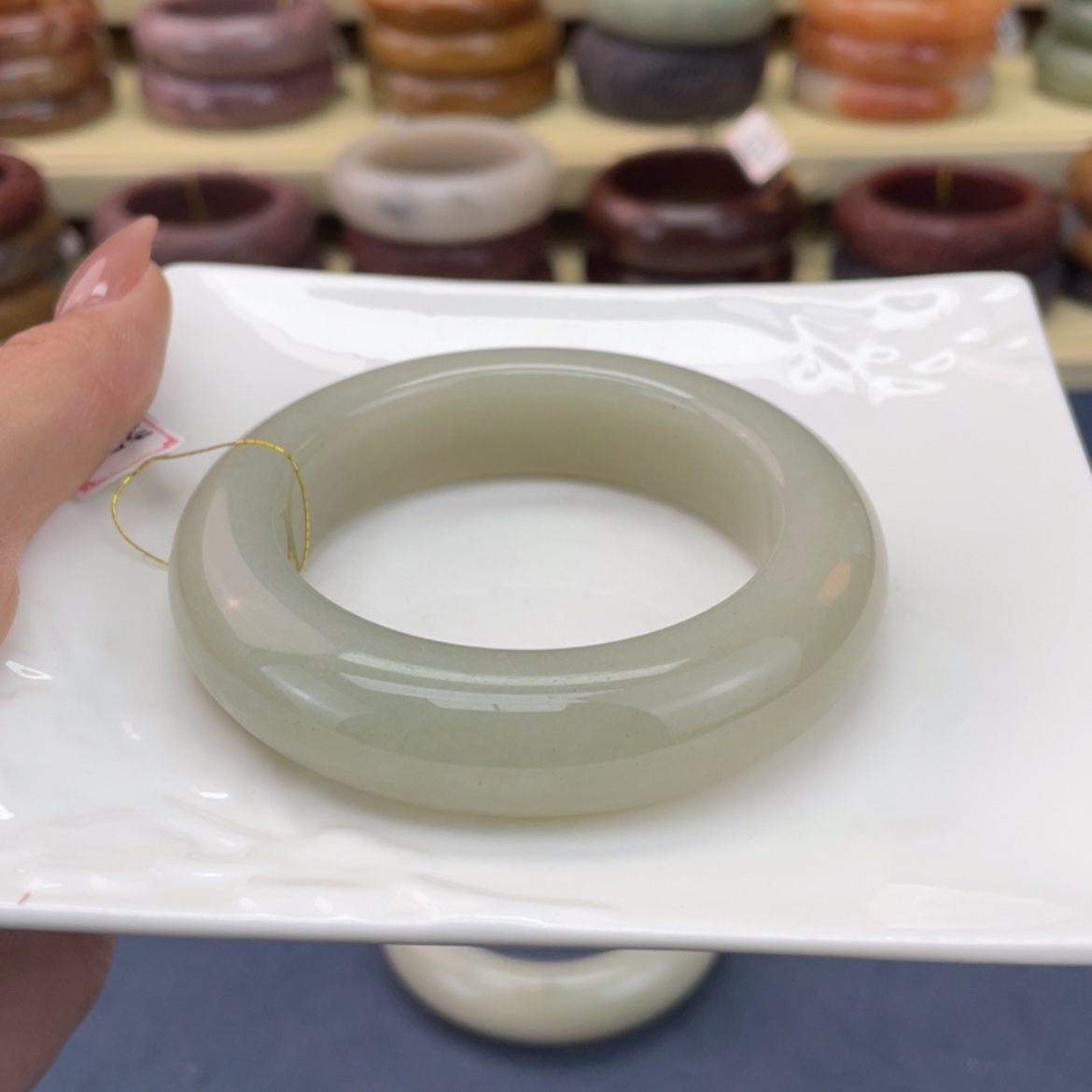 【闪购商品】石英质玉手镯未镶嵌向***s