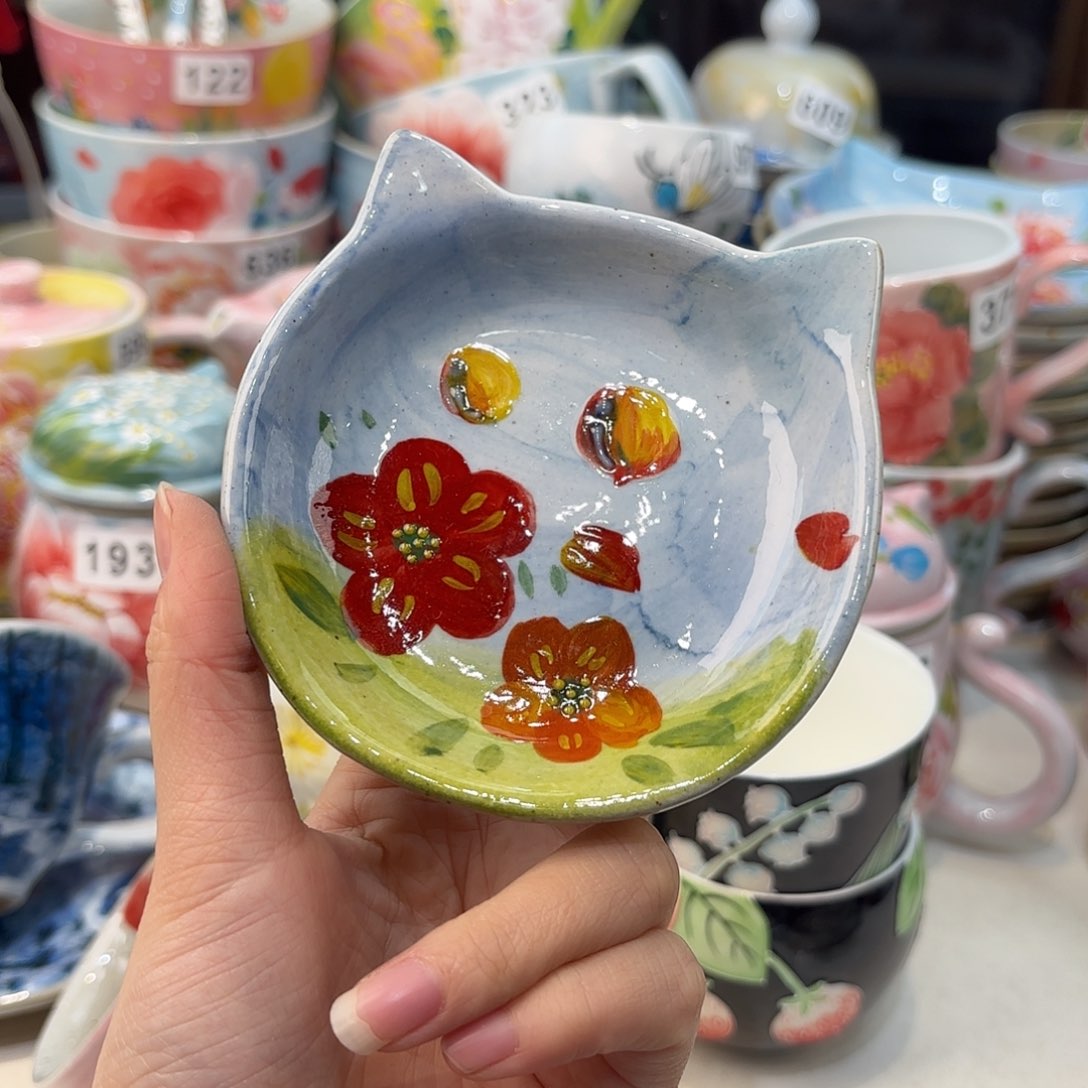 瓷片兔兔好可爱呀