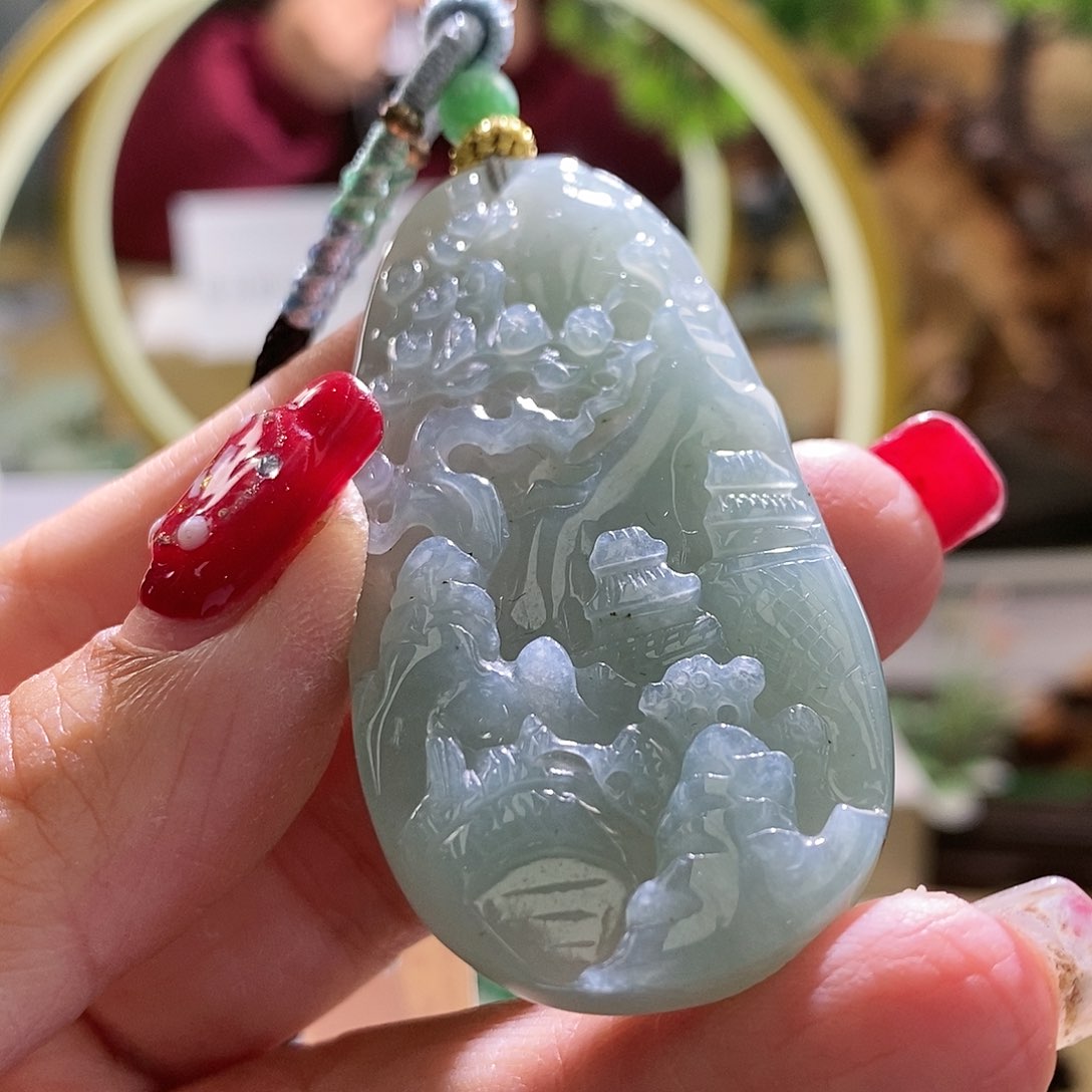 【闪购商品】翡翠颈饰未镶嵌山水