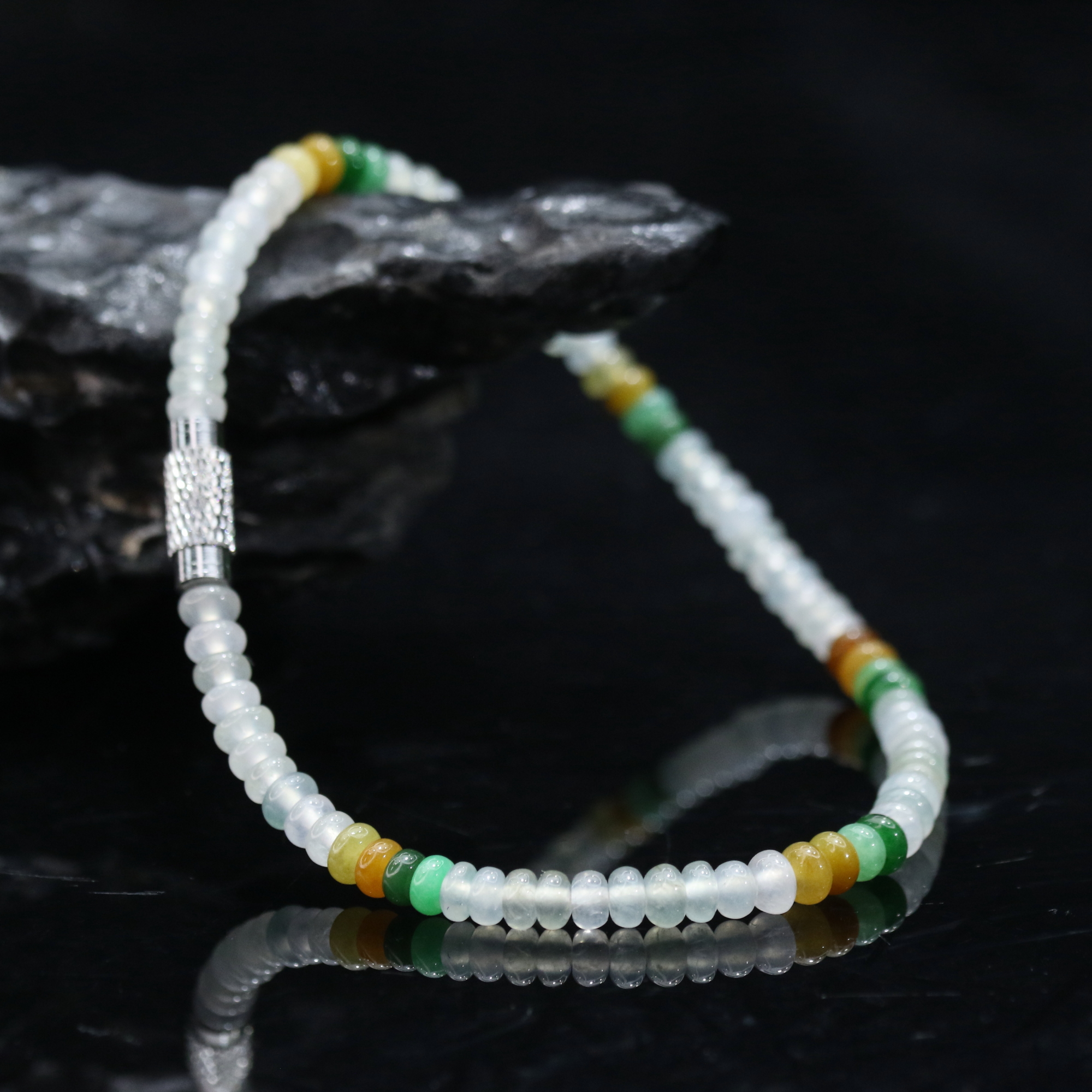 2天然缅甸翡翠A货手串/800916/上海嘉禾拍卖