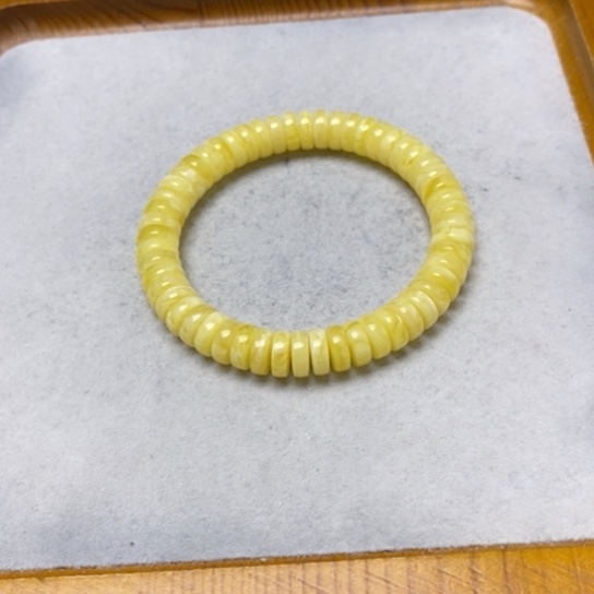 蜜蜡裸石未镶嵌手串