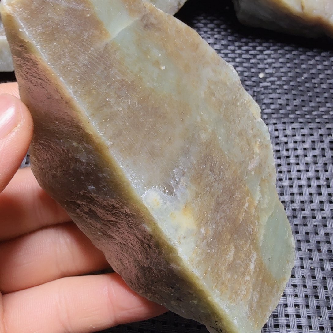 和田玉（糖玉）未镶嵌珠宝半成品