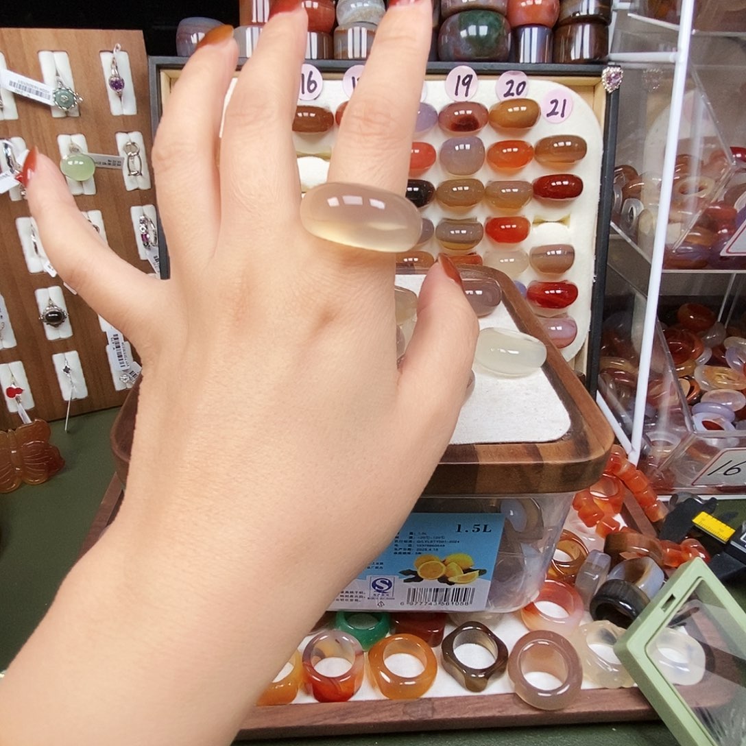 漾***醺玛瑙/玉髓未镶嵌戒指