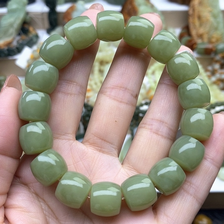 未镶嵌透闪石质玉手串