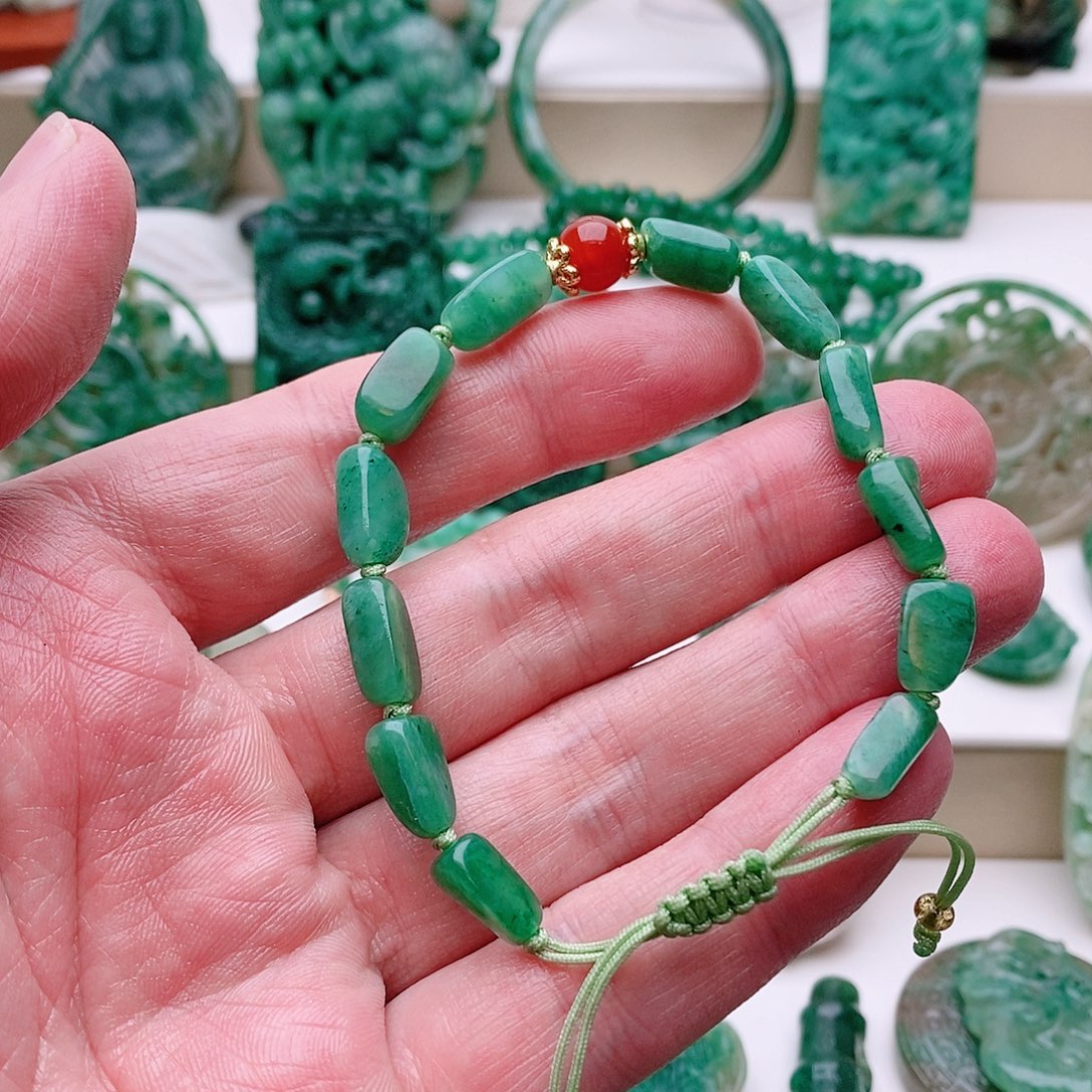 独山玉未镶嵌手串