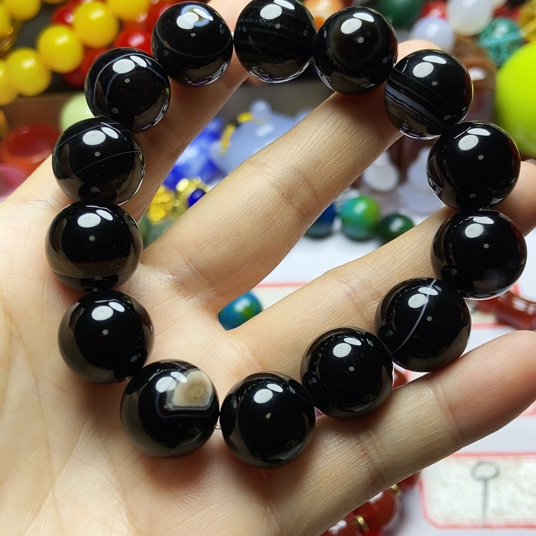 李***）玛瑙/玉髓未镶嵌手链