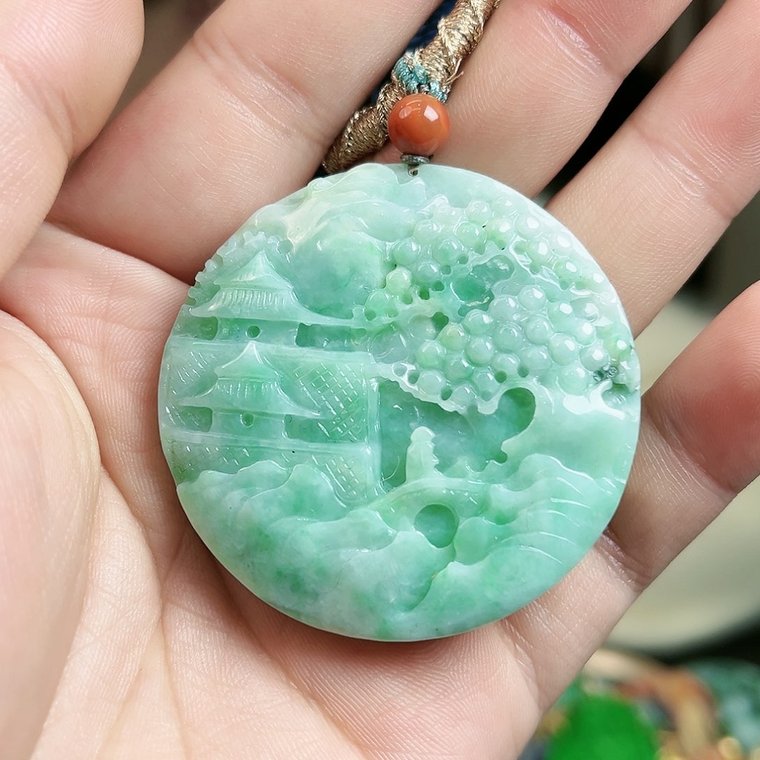 翡翠颈饰未镶嵌吊坠