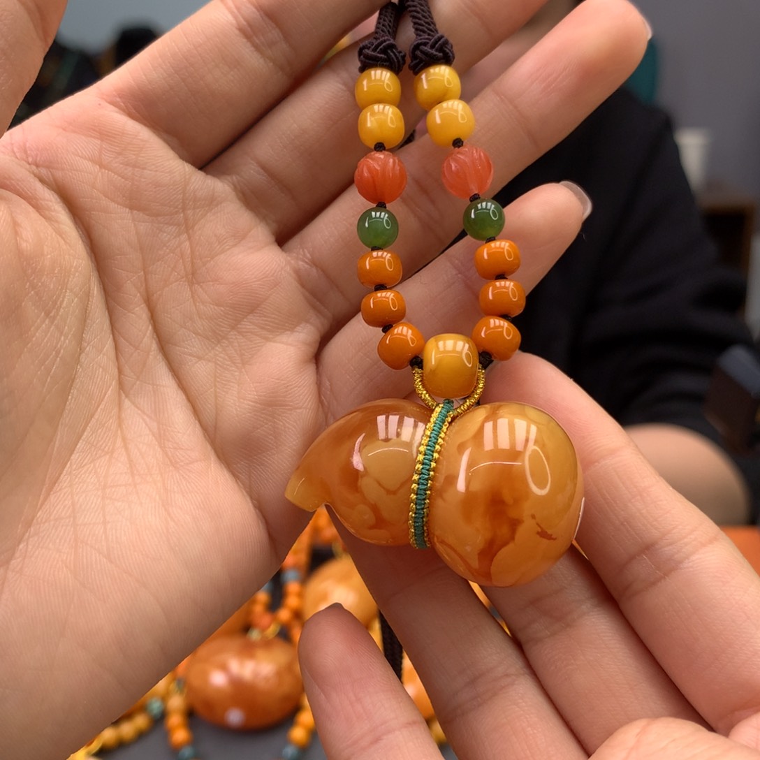 蜜蜡颈饰未镶嵌葫芦