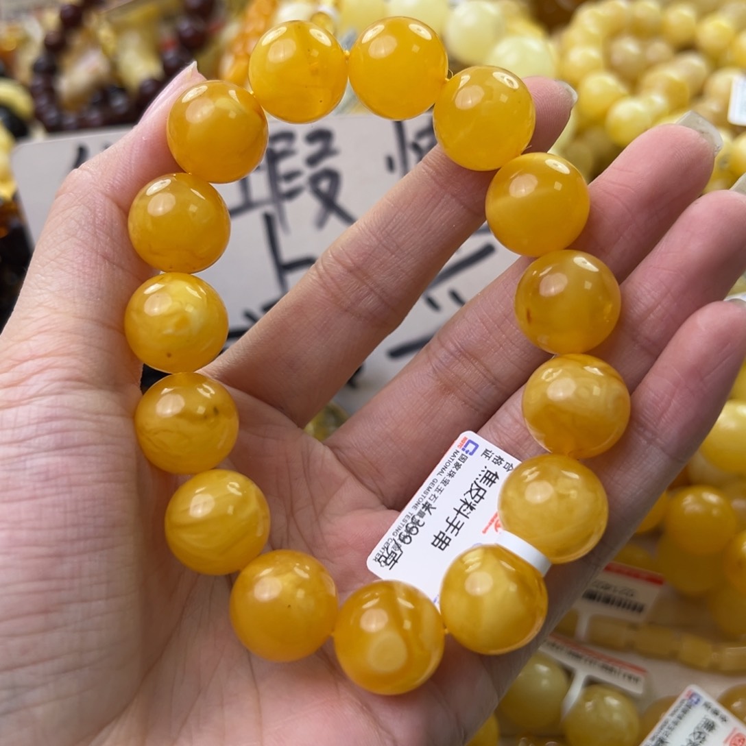 琥珀珠宝奇石未镶嵌