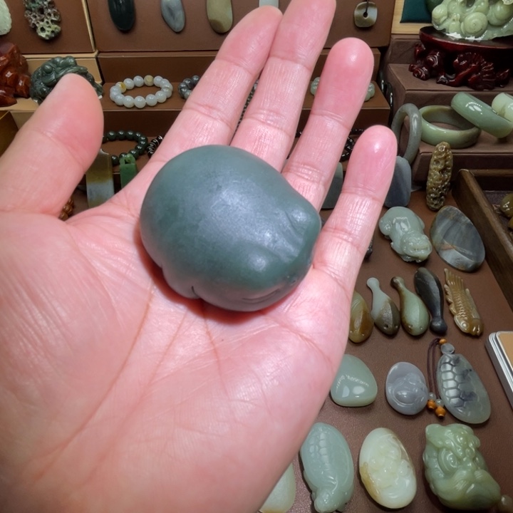 山***夆和田玉未镶嵌颈饰