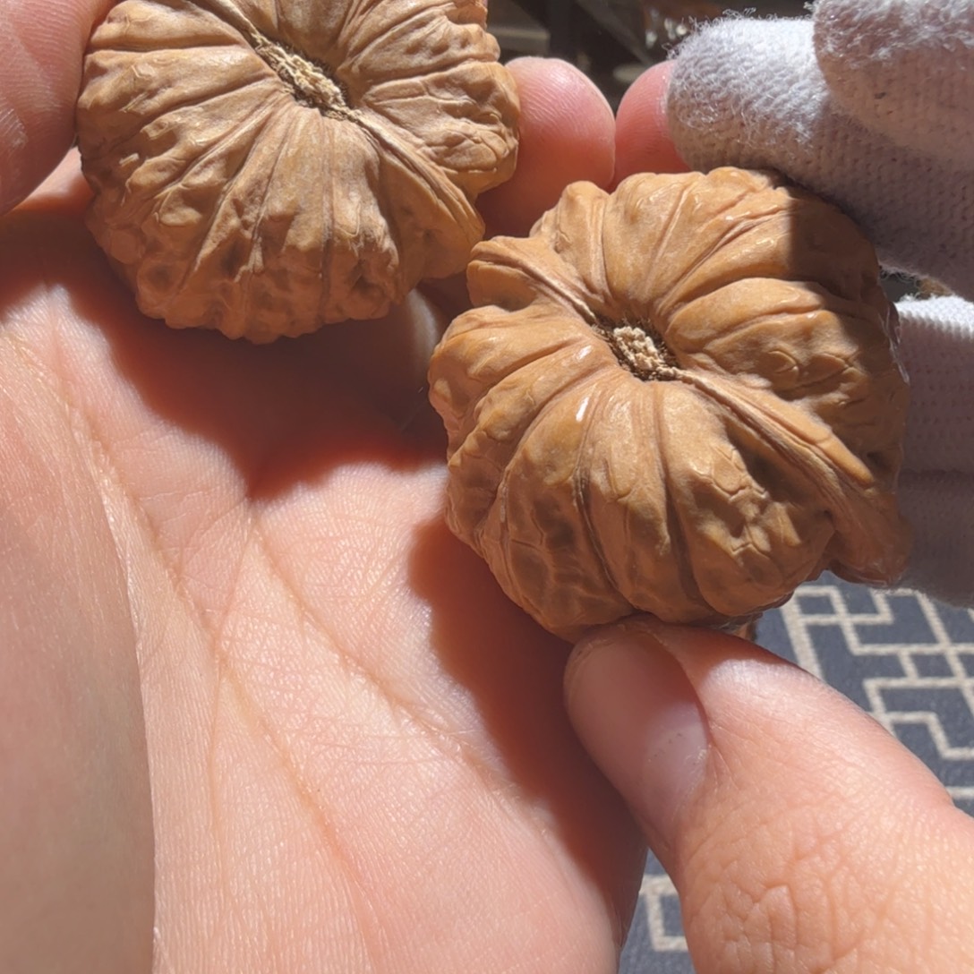 ****友文玩核桃把件南瓜