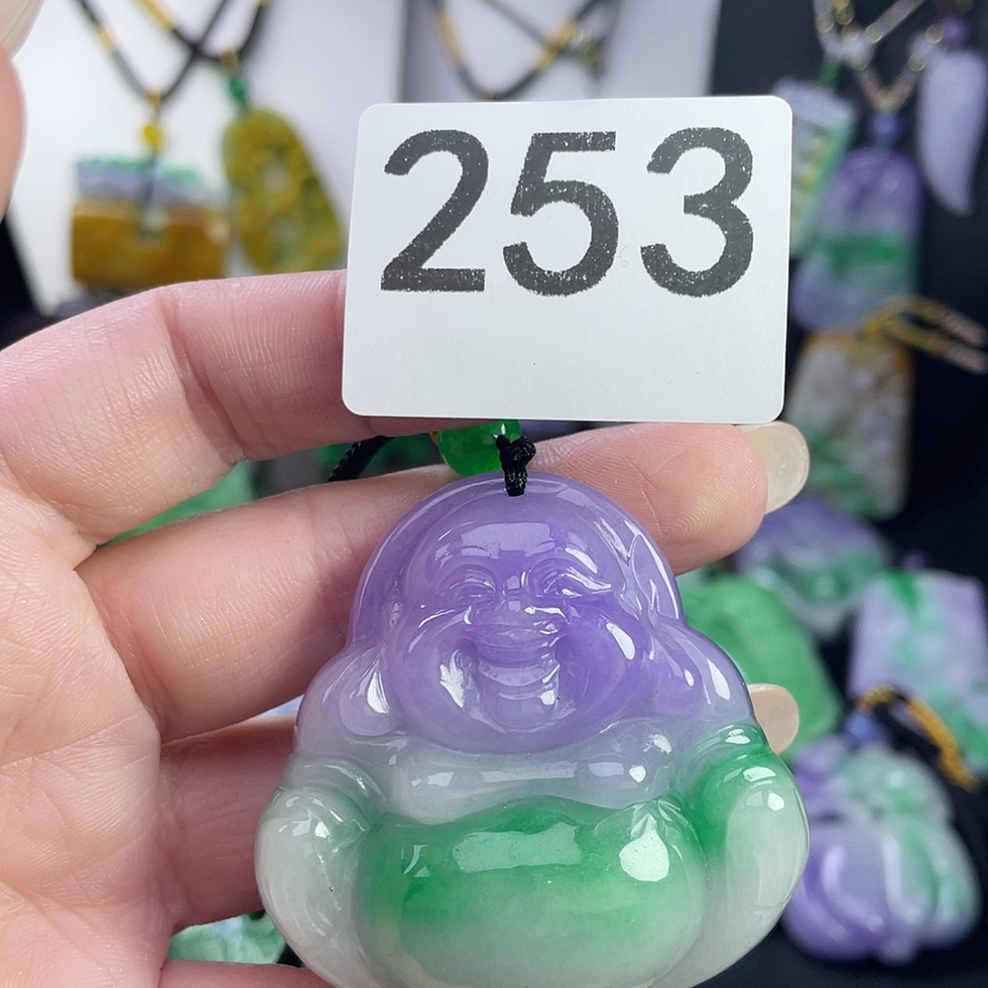 翡翠未镶嵌吊坠(赠链)