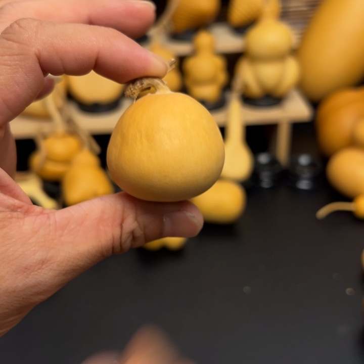 小*睛1266652663685526996