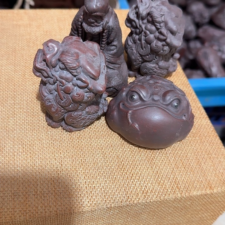 紫砂茶宠雨***心雕塑瑕疵c c