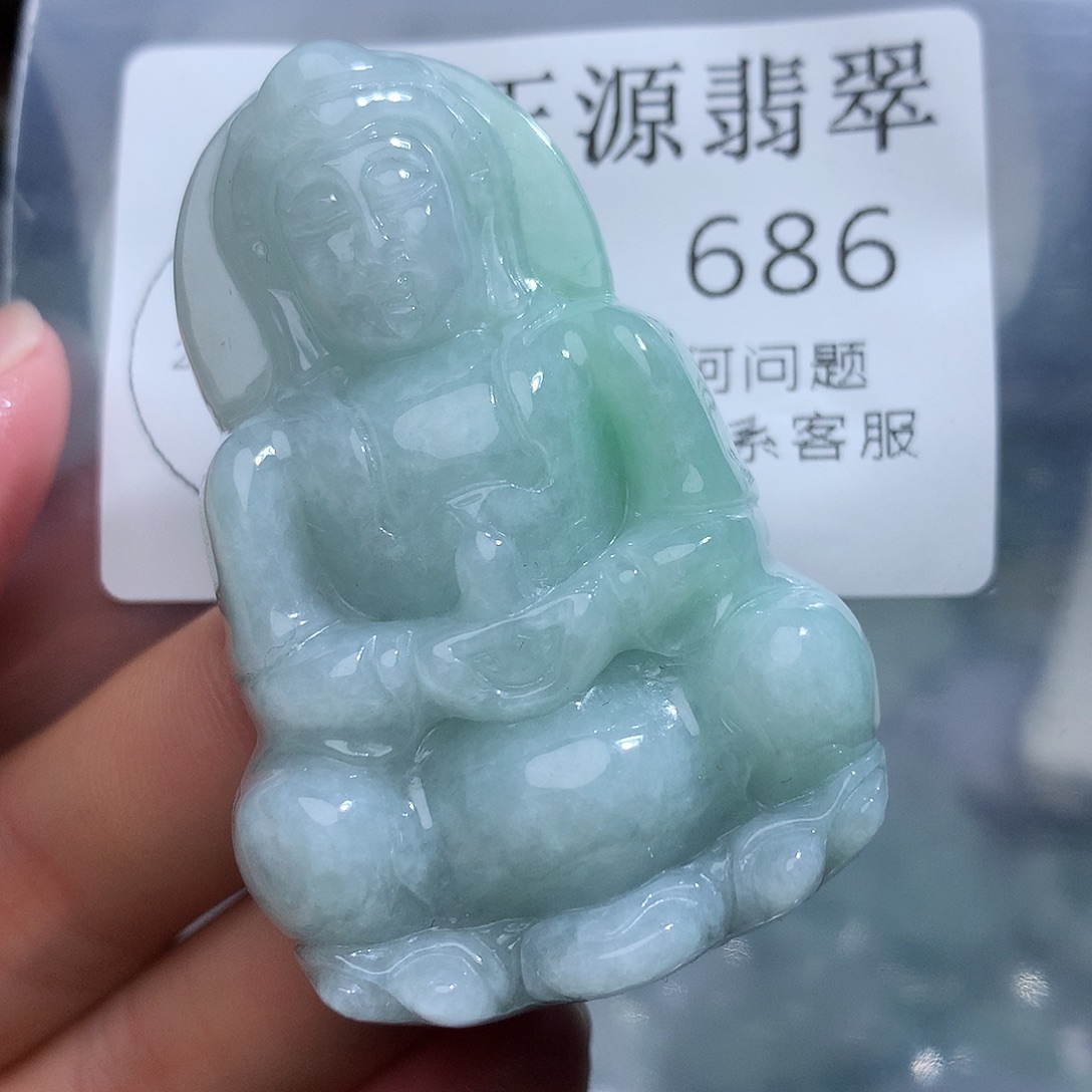 夏***颜翡翠未镶嵌颈饰686