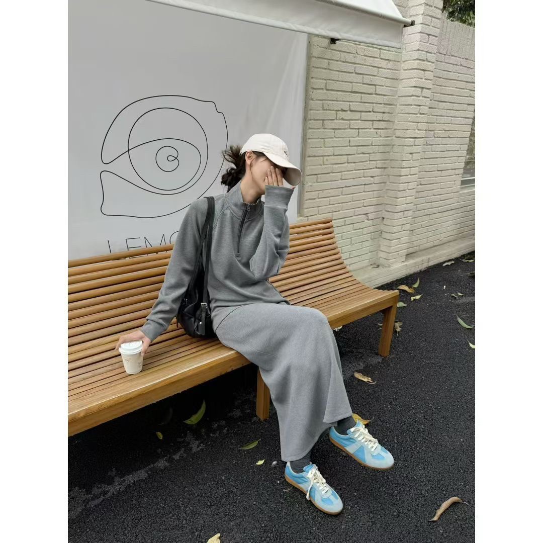 高领卫衣配长裙休闲风时尚收腰显瘦秋季套装