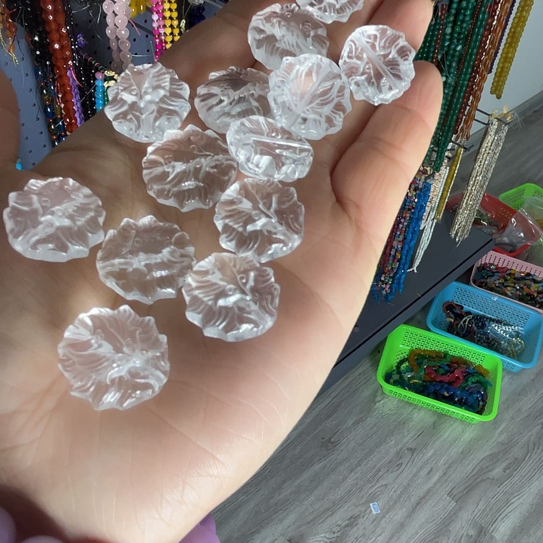 玛瑙/玉髓珠宝半成品未镶嵌白水晶狐牌单颗