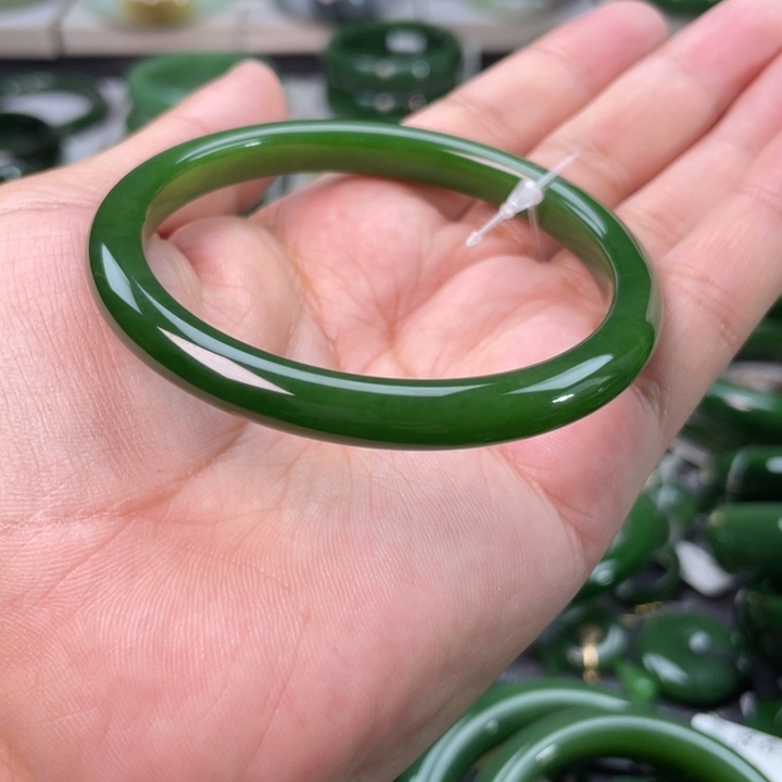 和田玉（碧玉）手镯未镶嵌