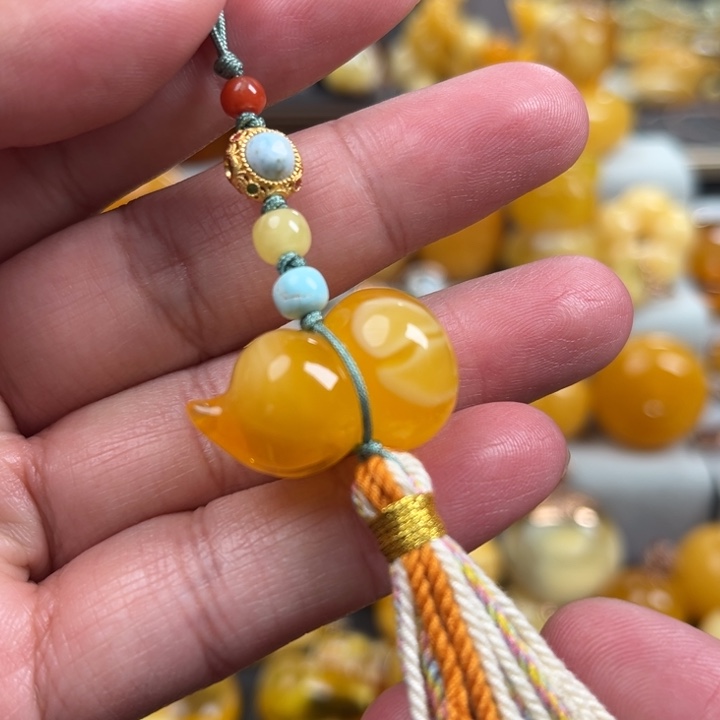 蜜蜡珠宝奇石未镶嵌