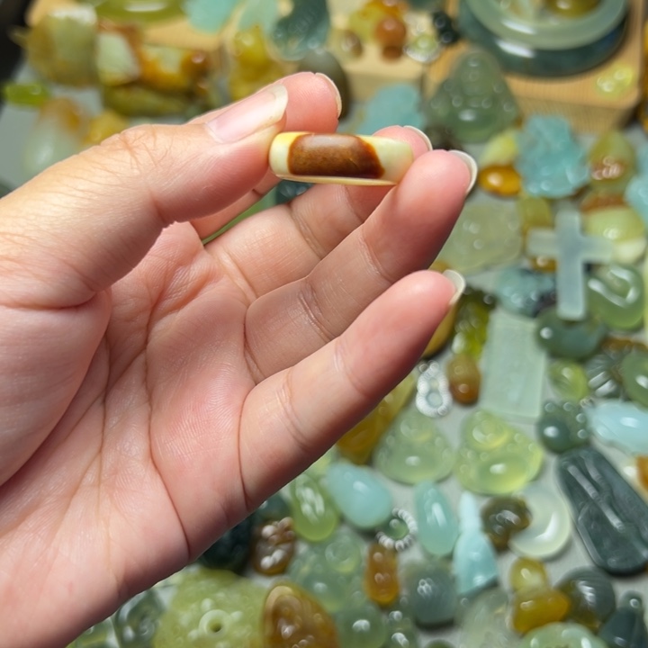 未镶嵌蛇纹石玉微瑕吊坠手串