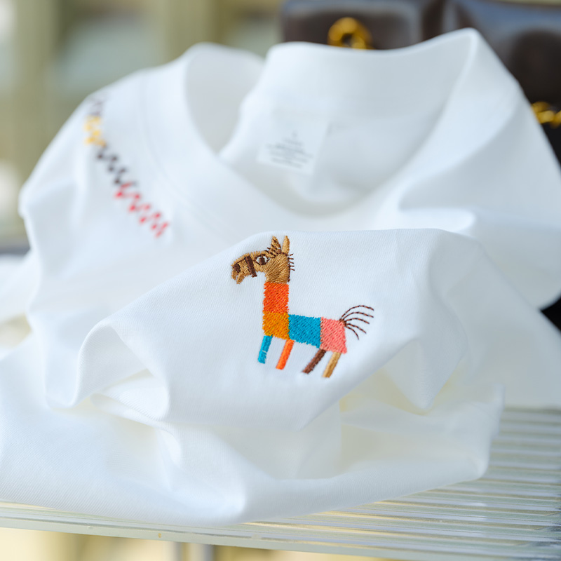 刺绣小马2025新款夏白色短袖t恤女宽松上衣纯棉半袖男情侣装体恤