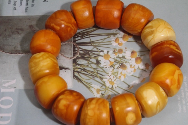 古董老花蜡马蹄手串，石膏蜡质，纹路清晰，尺寸：20+mm克重：66g