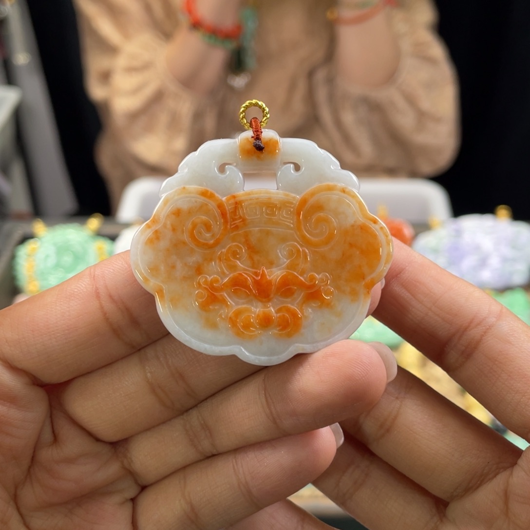 翡翠颈饰未镶嵌代编织