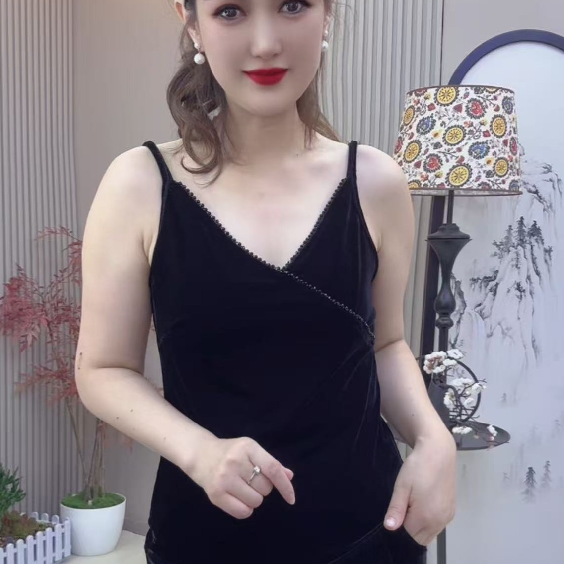6758新款丝绒吊带