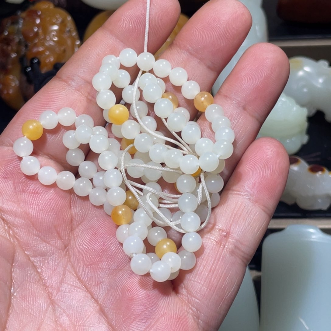 颈饰未镶嵌和田玉李*朋