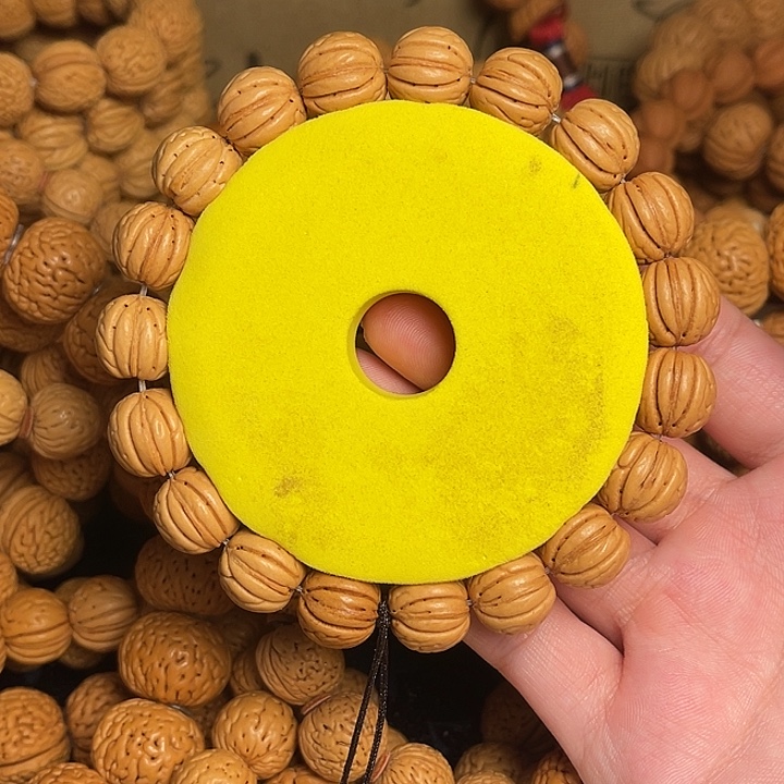 吊坠桃核金丹手串
