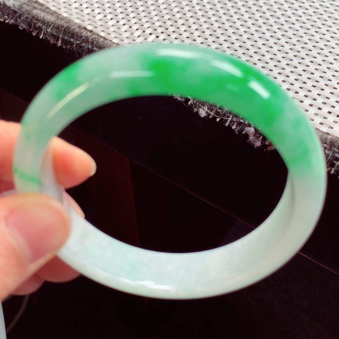 翡翠手镯未镶嵌别****-缅甸