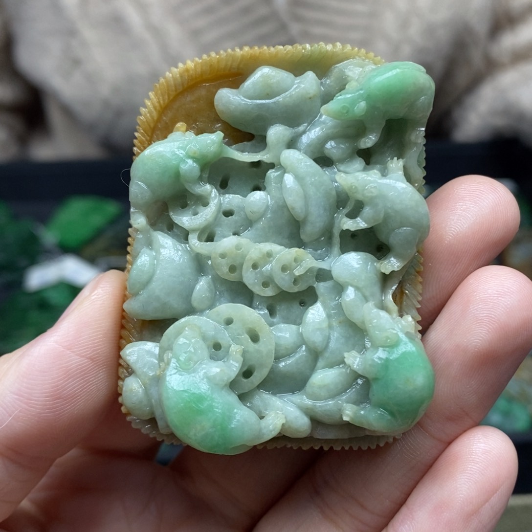 翡翠颈饰未镶嵌毛货鼠来宝47号